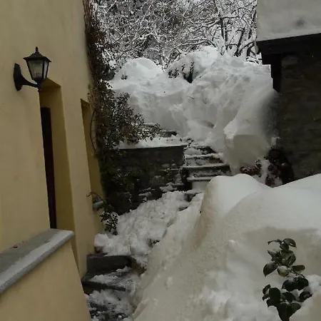 Clou Accomodation Aosta Exterior foto
